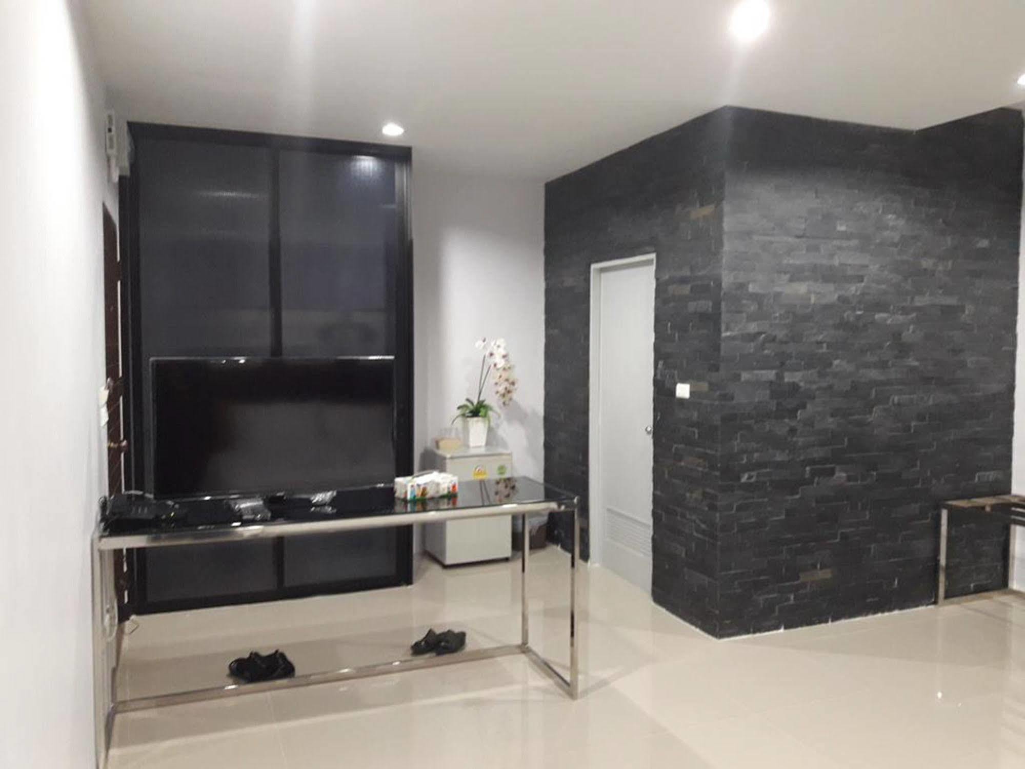The Ztand By Airport Phuket Hotel Ban Bo Han Bagian luar foto
